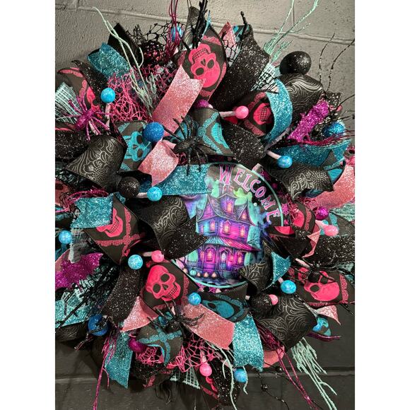 Halloween Wreath for Front Door Black and Pink Haunted House 30 inch - Picture 2 of 6